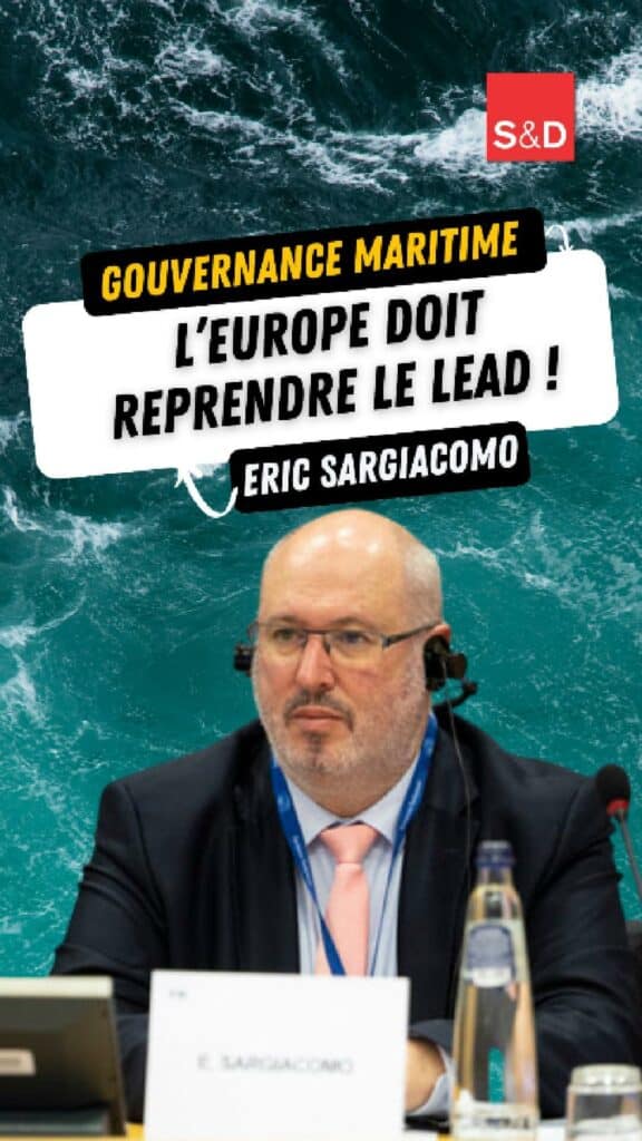 Eric Sargiacomo lors d'une conférence sur la gouvernance maritime en Europe, avec un fond marin agité et un texte soulignant l'importance de reprendre le leadership européen dans la gouvernance maritime
