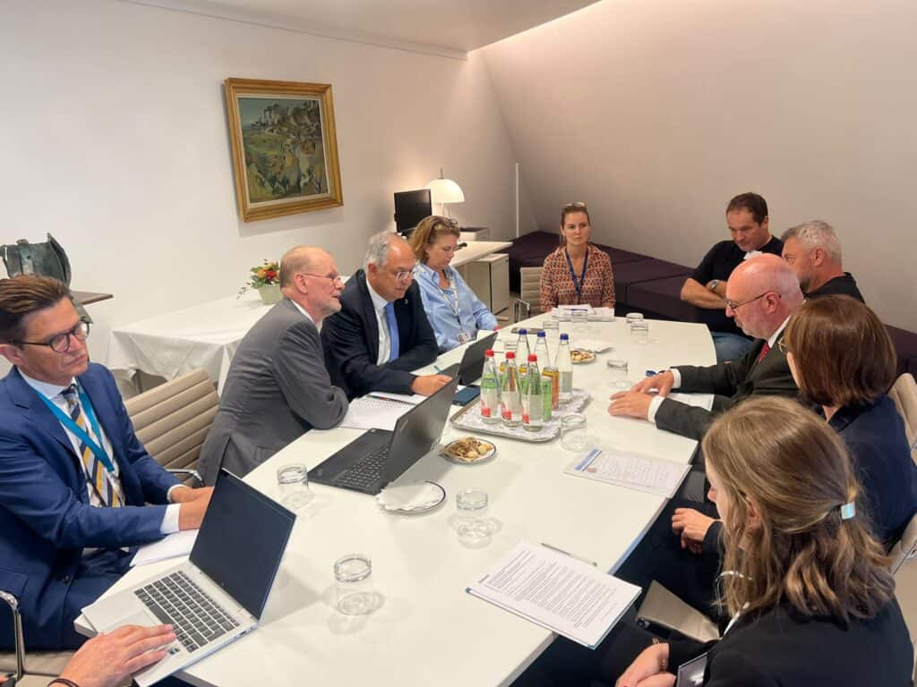 Photo réunion Présentation d’Eric Sargiacomo, député européen des Landes. - Engagements pour l’agriculture, la pêche, et la justice sociale. - Vice-présidence de la commission agriculture.